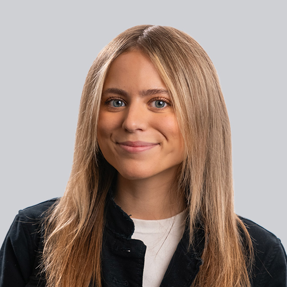 AVA SARRIS | Creative Team